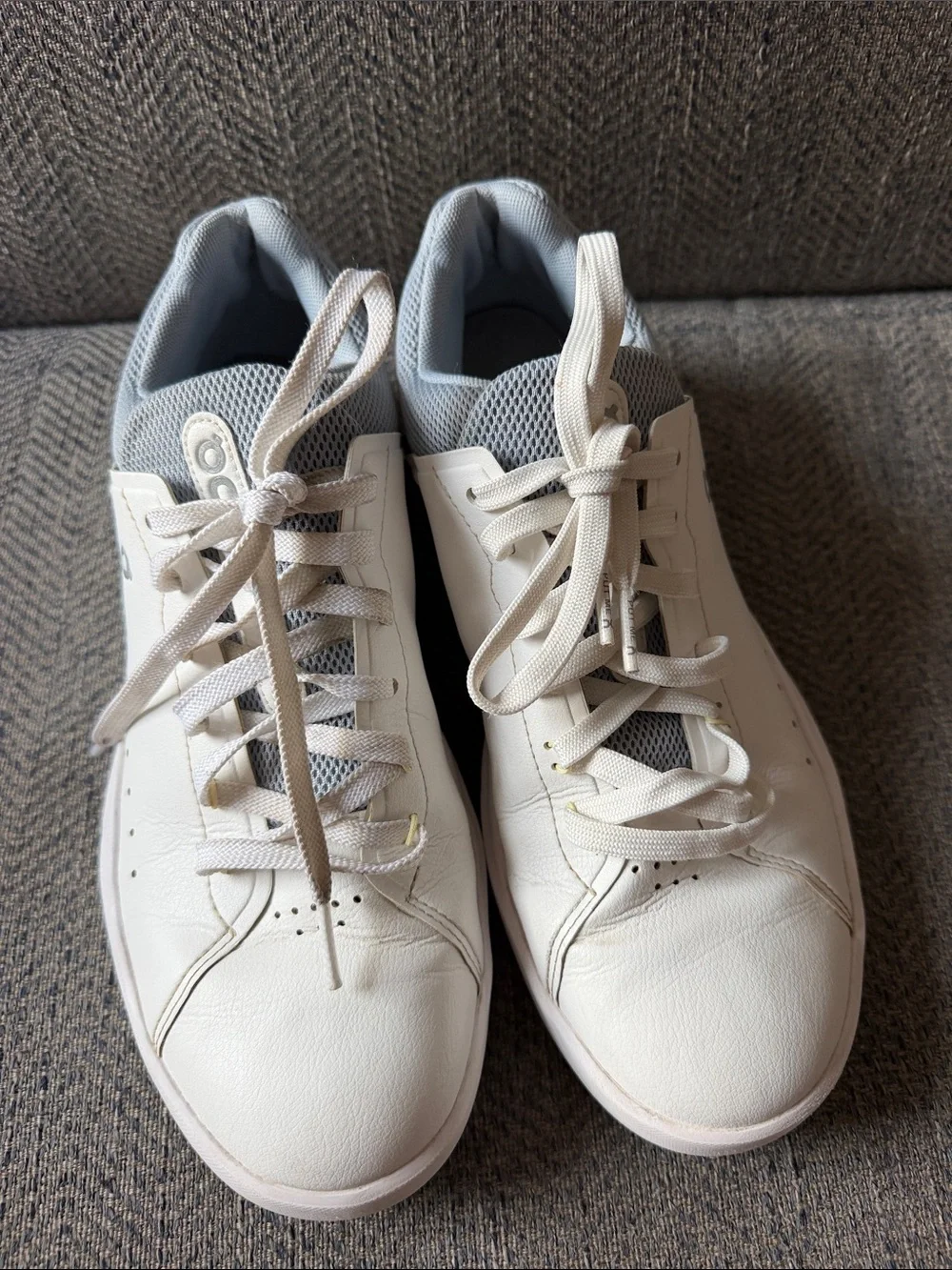 On Clouds THE ROGER Advantage Women’s Tennis Sneaker Size: 9